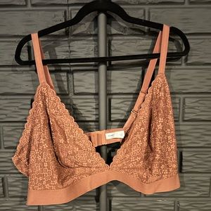 NEW. Old Navy Lace Bralette